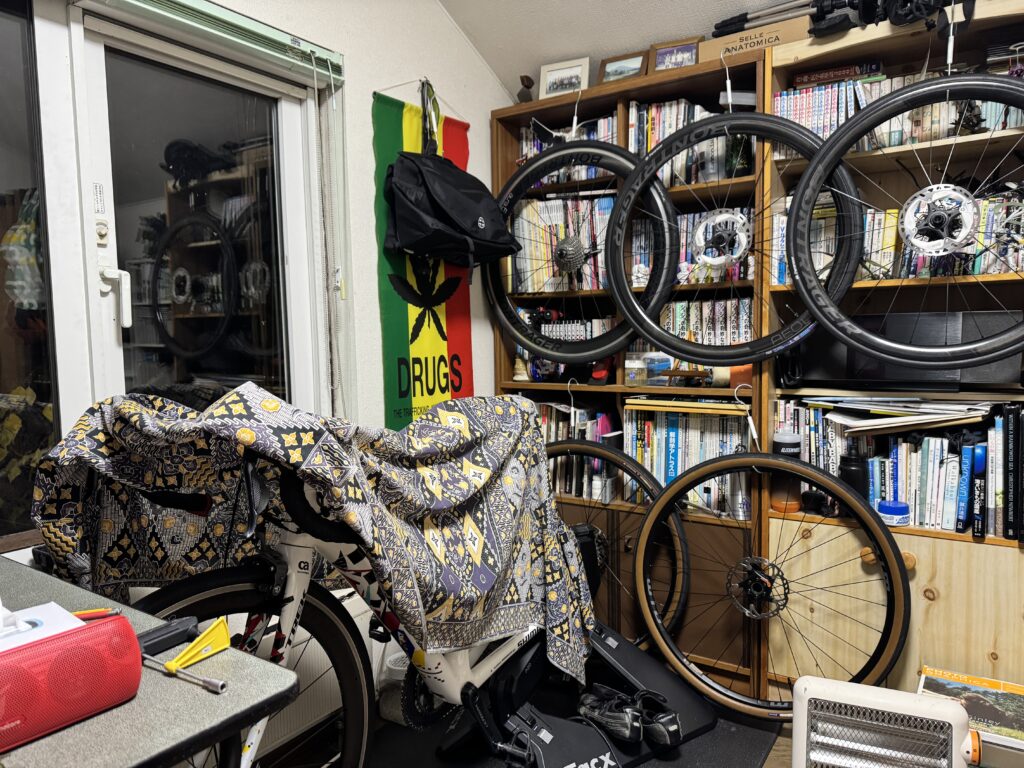 雨の連休なので．．．